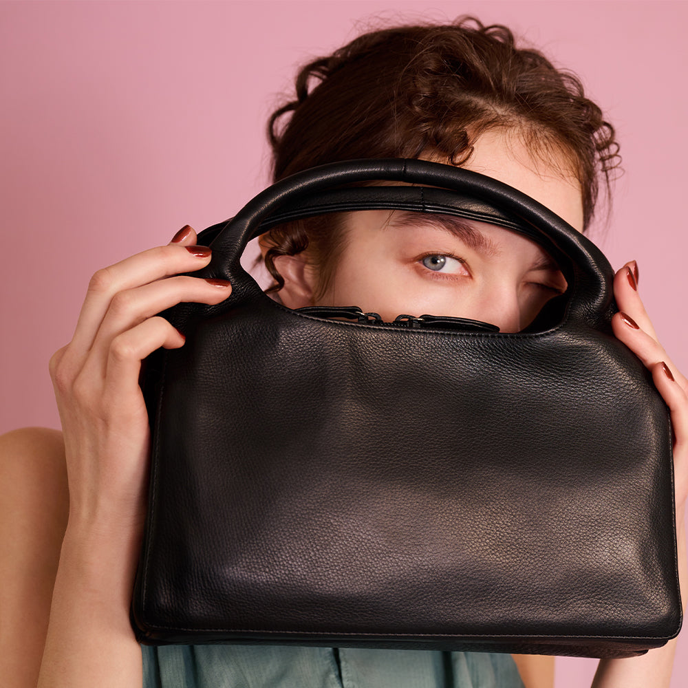 AULENTTI/オウレンティ】レザーキンチャクバッグ JOURNAL STANDARD