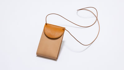 Small pochette for a cell phone