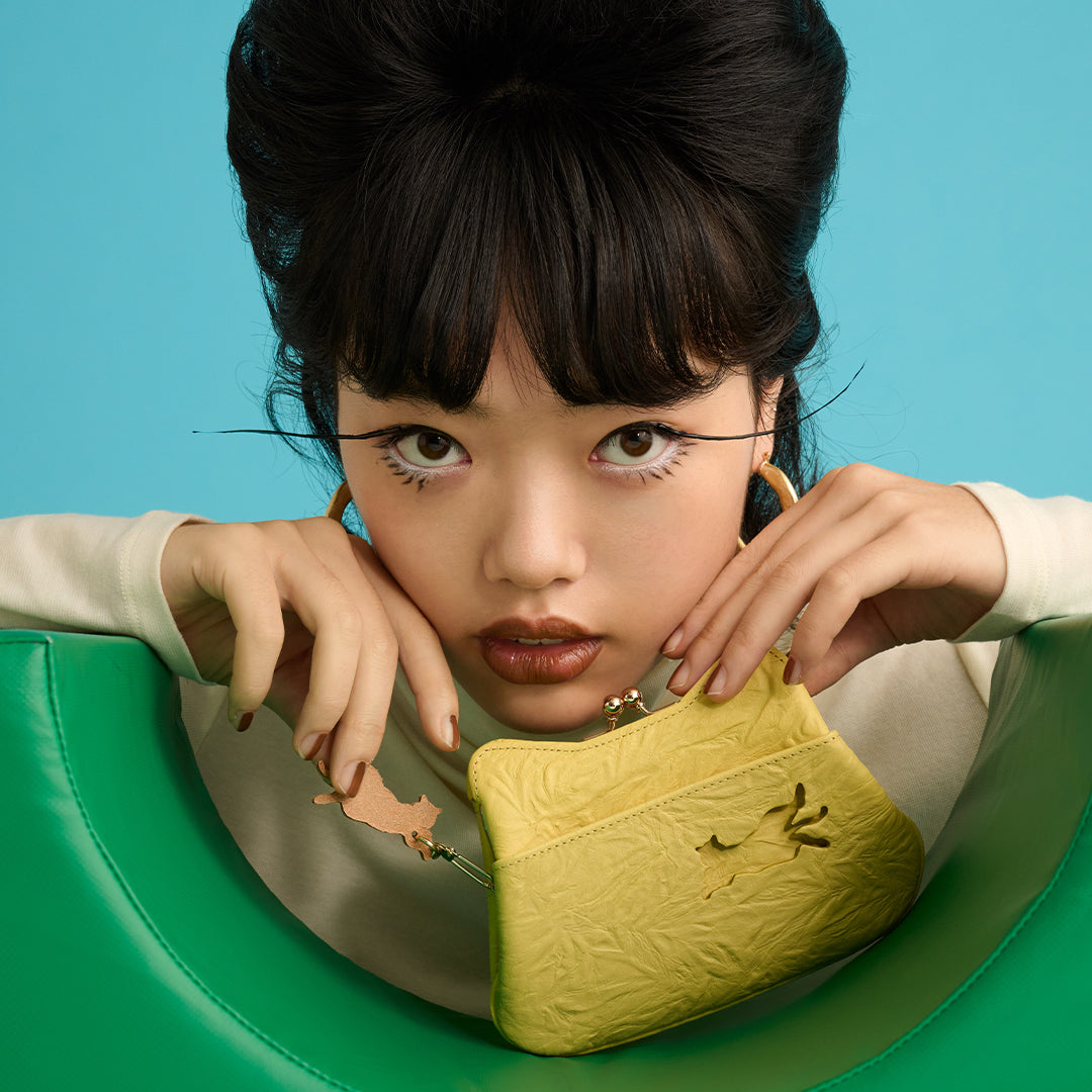 <aoneco> Kiss Lock Mini Wallet / Mimosa Yellow