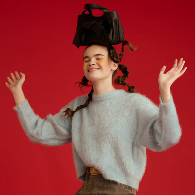 ＜ヴィアドアン＞ジルダ横型リボン手さげバッグ/ブラック