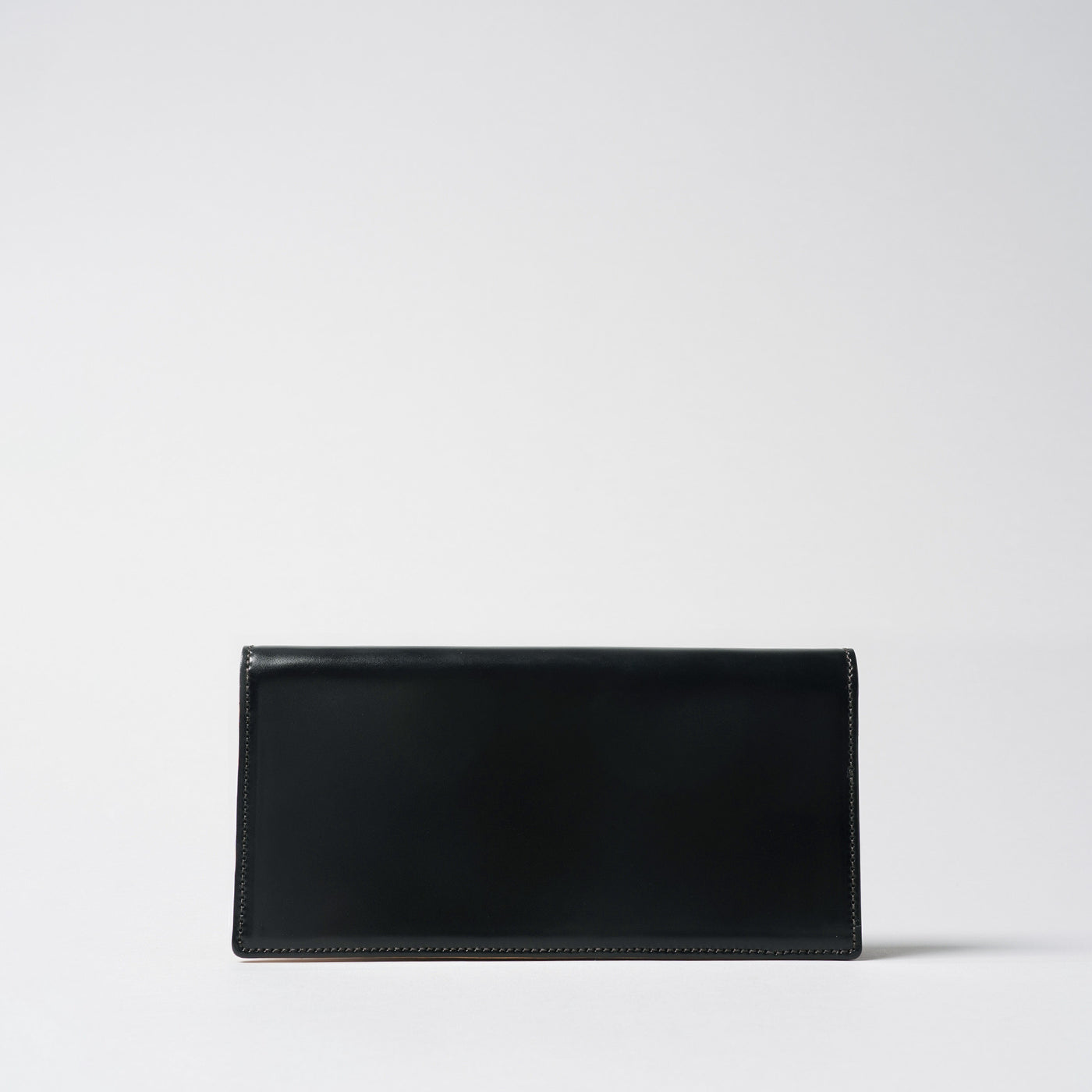 <Hawk Feathers>  Cordovan Long Wallet (Without Coin Pocket) / Navy
