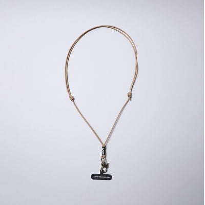 ＜センティ フラター ザ センシーズ＞スマホホルダー付きマルチレザーストラップ（プルアップフック）/キャメル