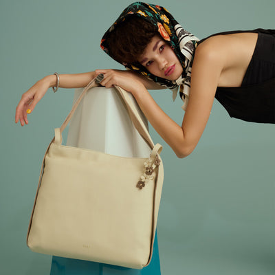 ＜ソエル＞A4サイズが横に入る2wayリュック/アイボリー