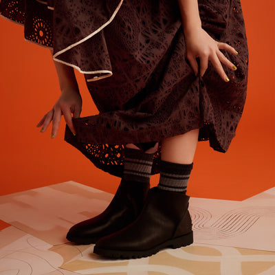 ＜ユードット＞バックジップブーツ/ブラック