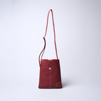 <Laisser Faire> Pieza Thin Gusset Shoulder Bag / Camel