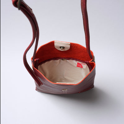 <Laisser Faire> Pieza Thin Gusset Shoulder Bag / Camel