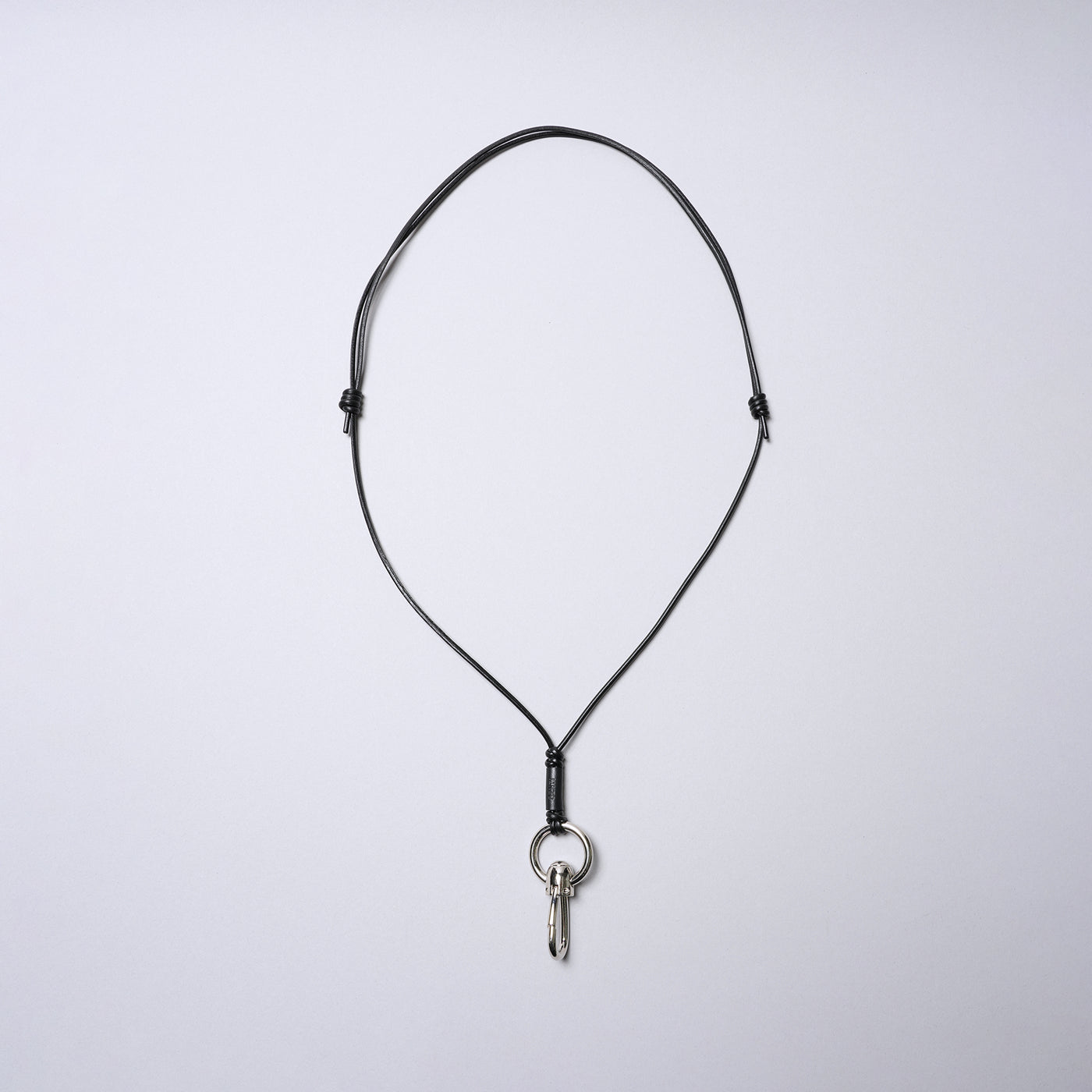 <SENTI FLATTER THE SENSES> Multi Leather Strap (Carabiner) / Black