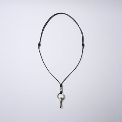 ＜センティ フラター ザ センシーズ＞マルチレザーストラップ（カラビナフック）/キャメル