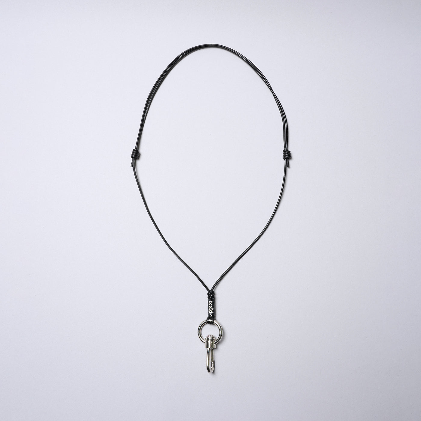 ＜センティ フラター ザ センシーズ＞マルチレザーストラップ（カラビナフック）/アイボリー