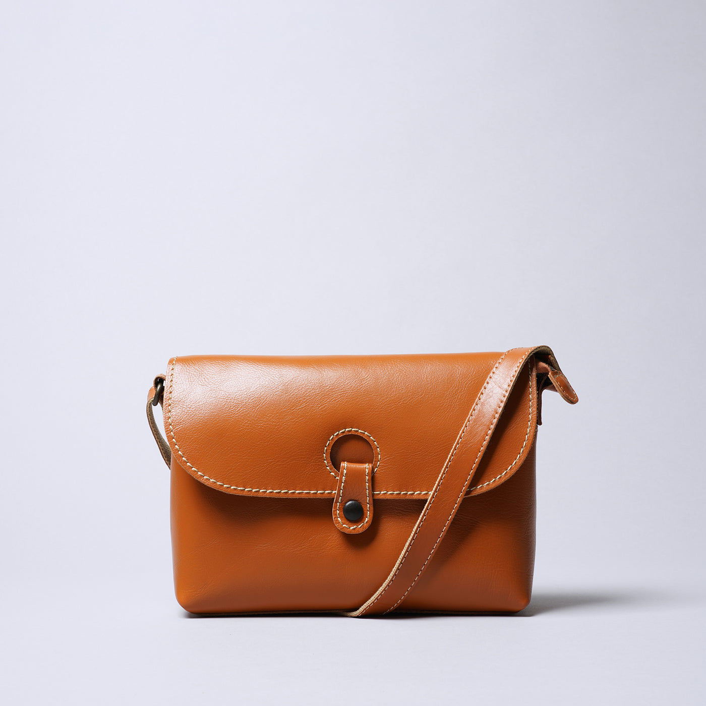 ＜Laisser Faire＞Wolf 迷你斜背包/巧克力色