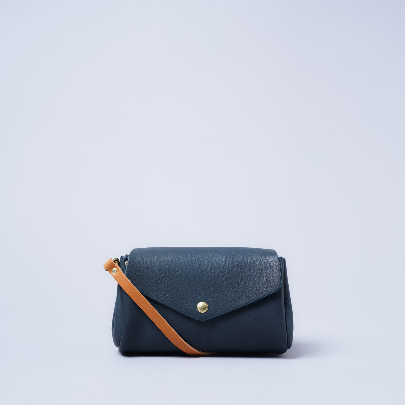 <kissora> Epika Crossbody / Black