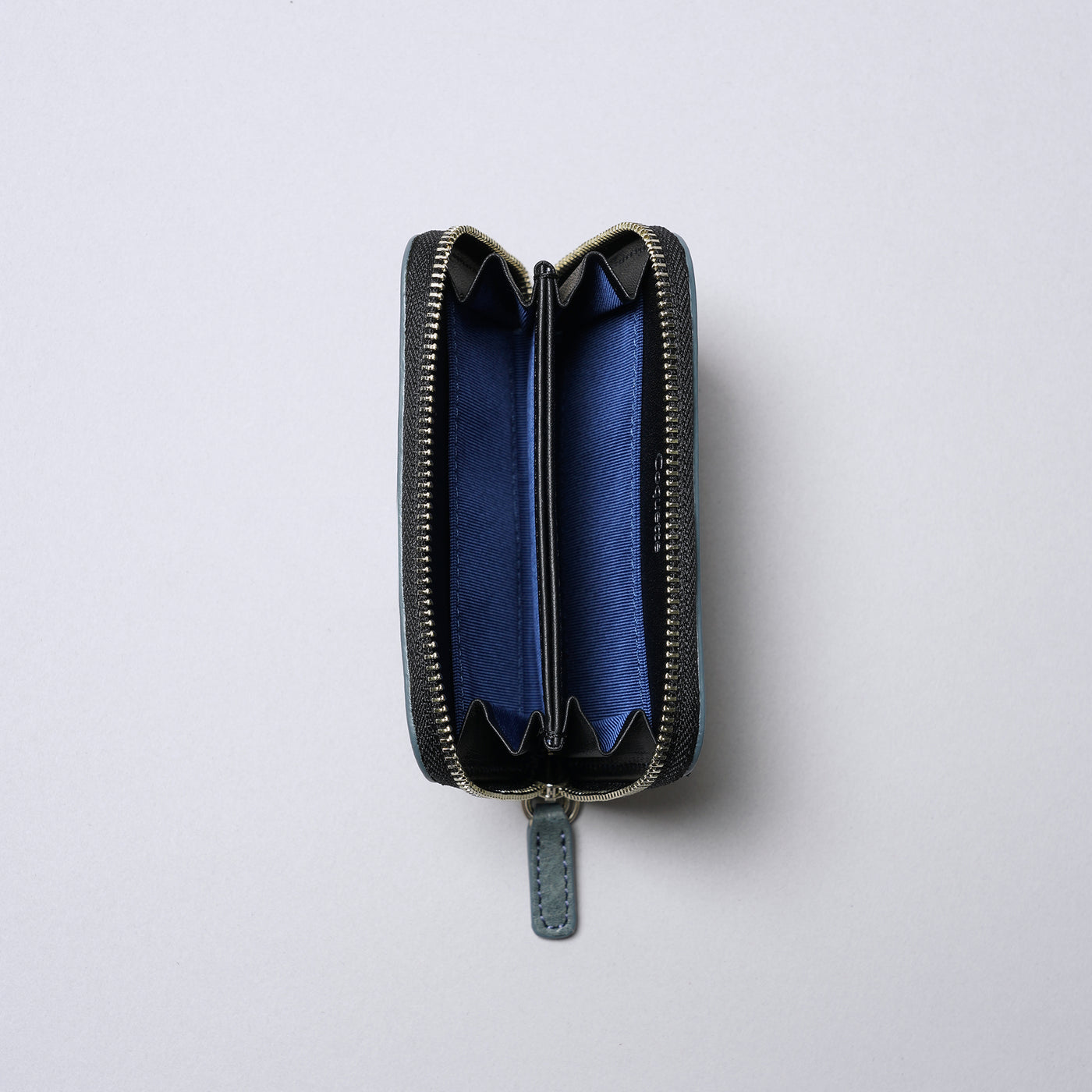 <Coquette> Round Mini Wallet (Vegetable Tanned Leather) / Black