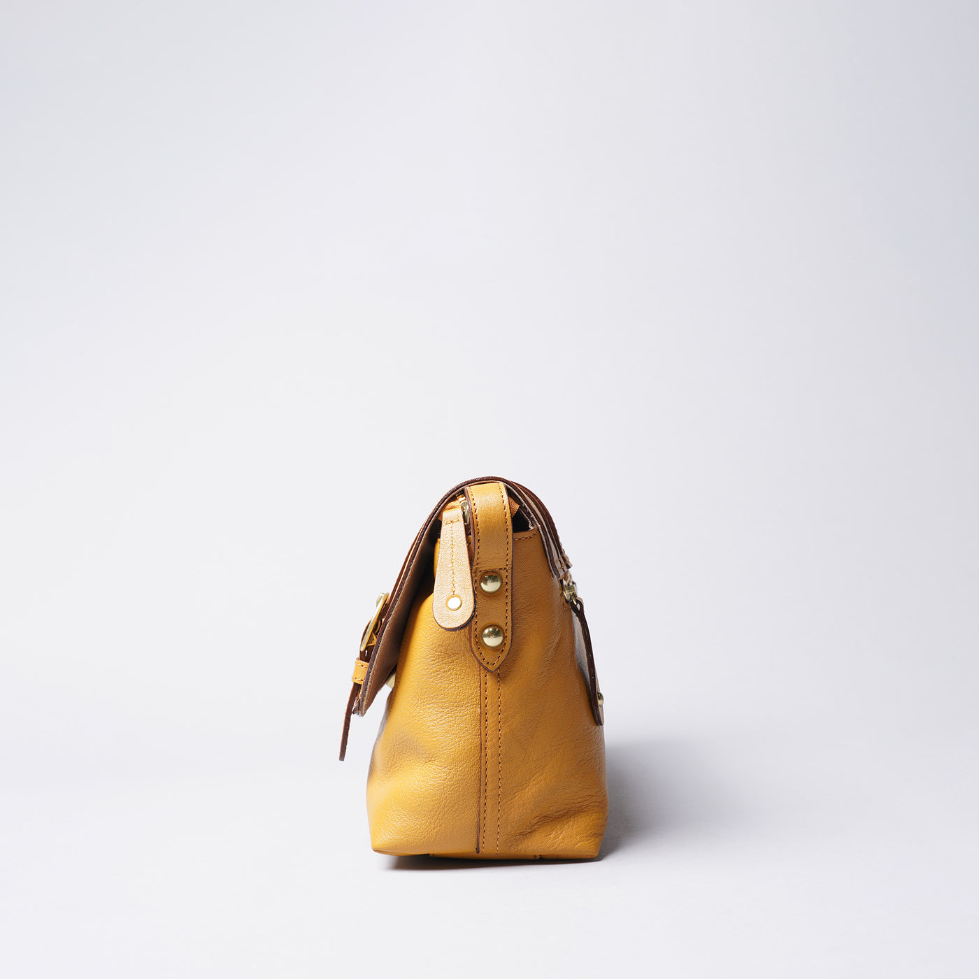 <Dakota> Shoulder Bag M / Brown