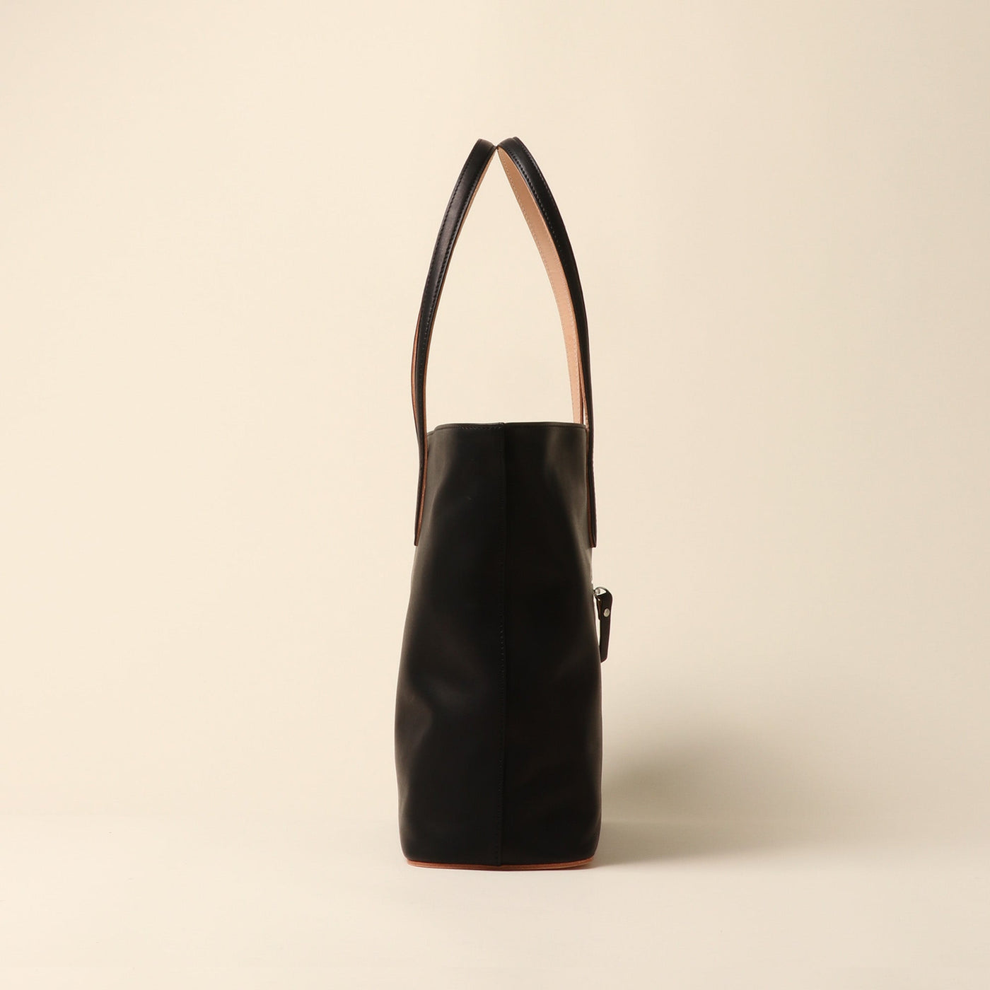 <STN> Logical series leather tote bag/black
