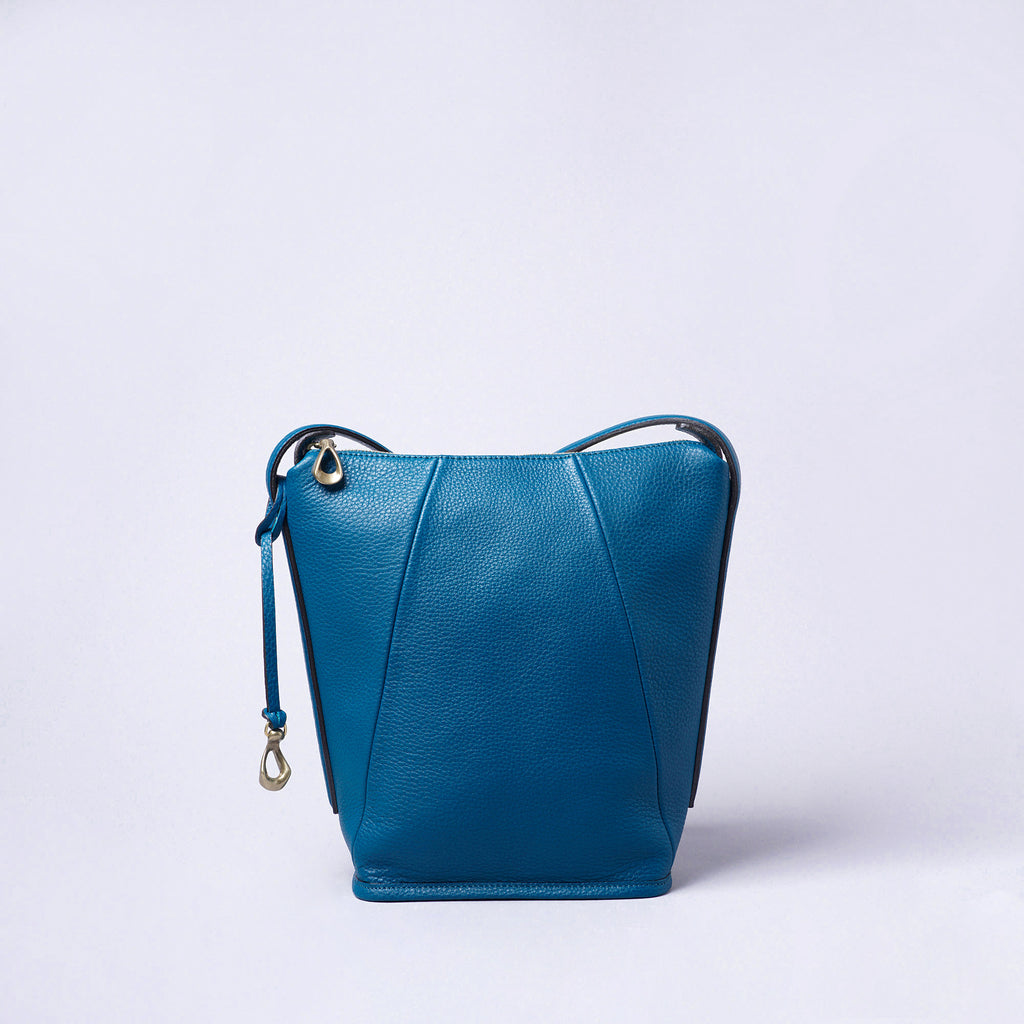 エティアム＞シュリンク ミニショルダーバッグ《Swing