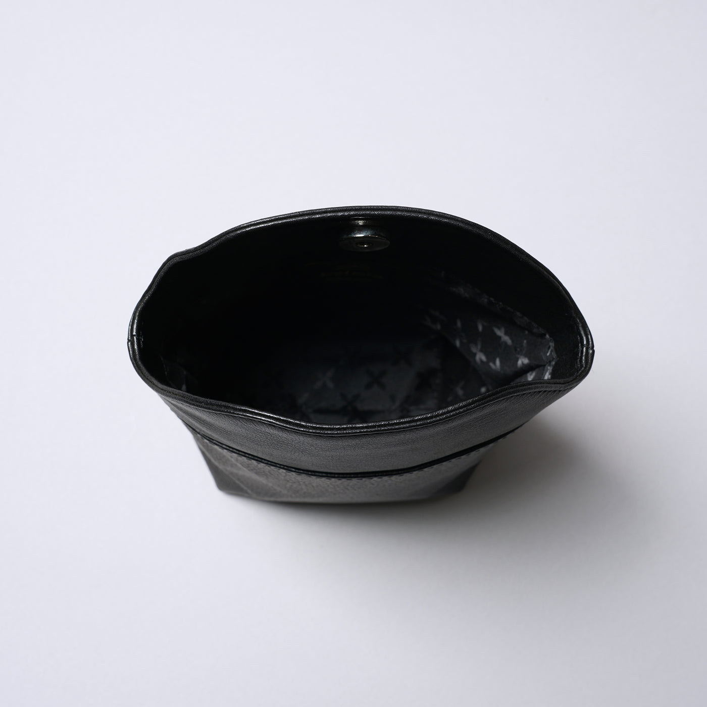 ＜コルミオ＞【VALO】02 POCHETTE/ブラック×ブラック