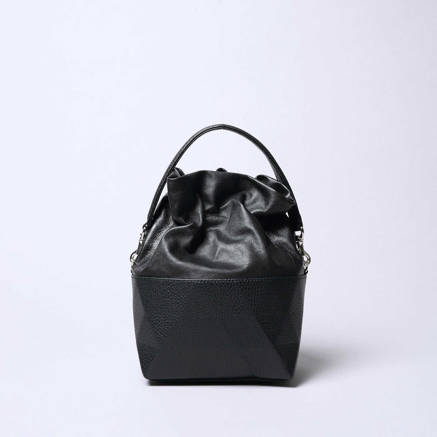 <Kolmio> [VALO] 05 KINCHAKU / Black x Black