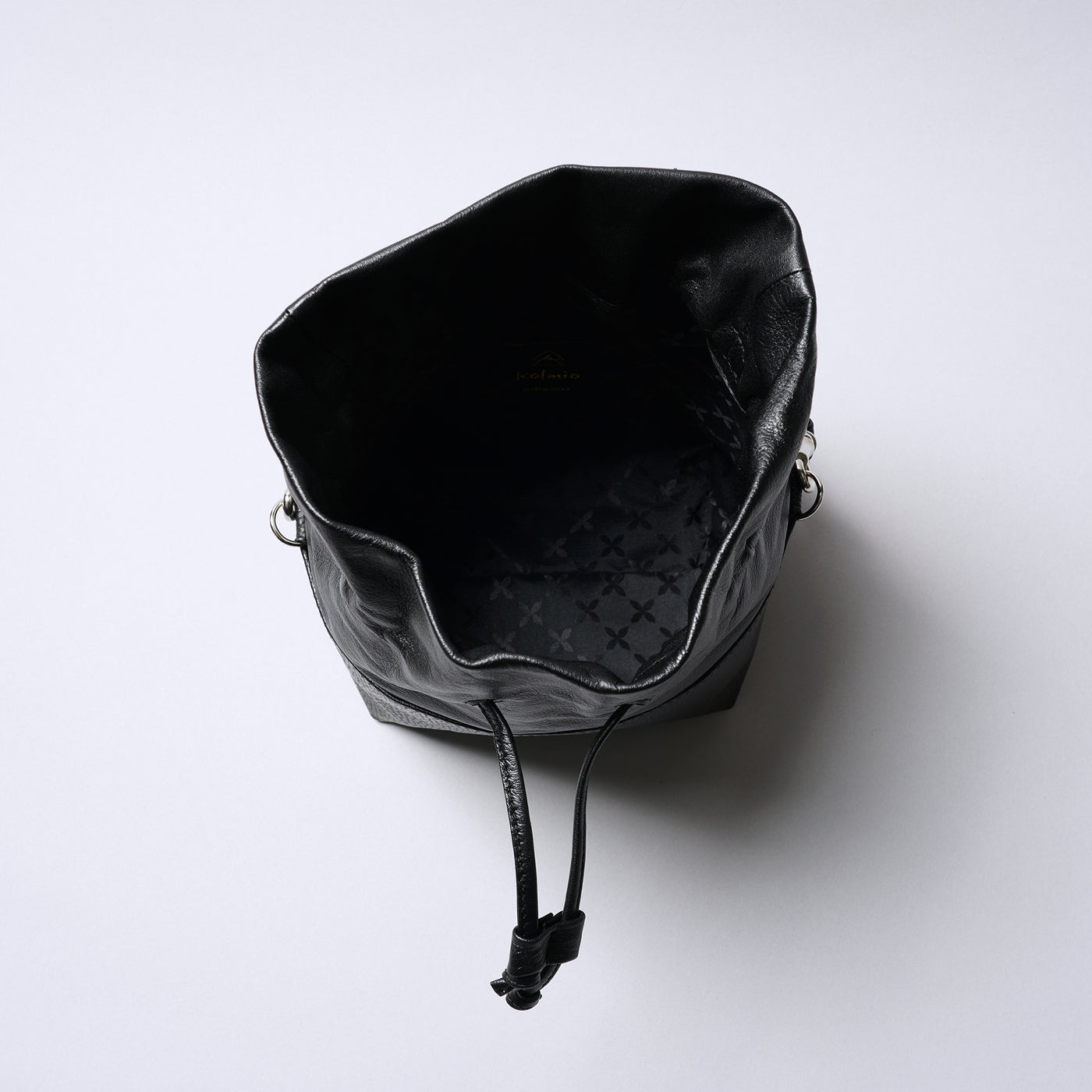 <Kolmio> [VALO] 05 KINCHAKU / Black x Black