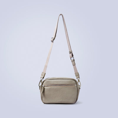 ＜LEZALI＞壓花迷你肩背包/金色