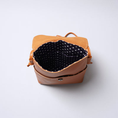 <Laisser Faire> Wolf Pouch Shaped Mini Shoulder Bag / Camel