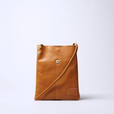 <Laisser Faire> Pieza Thin Gusset Shoulder Bag / Camel