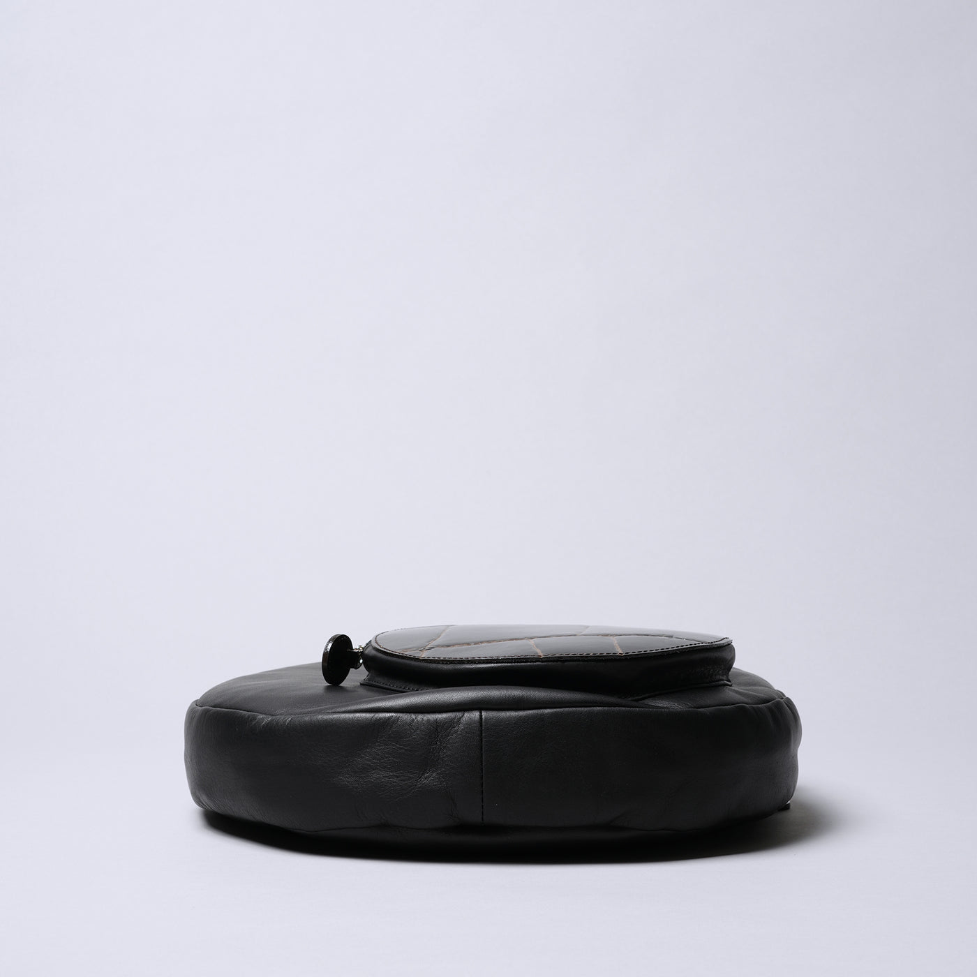 ＜リアルマインド ブラックレーベル＞アポロン 2way丸形ショルダーバッグ　大/ブラック