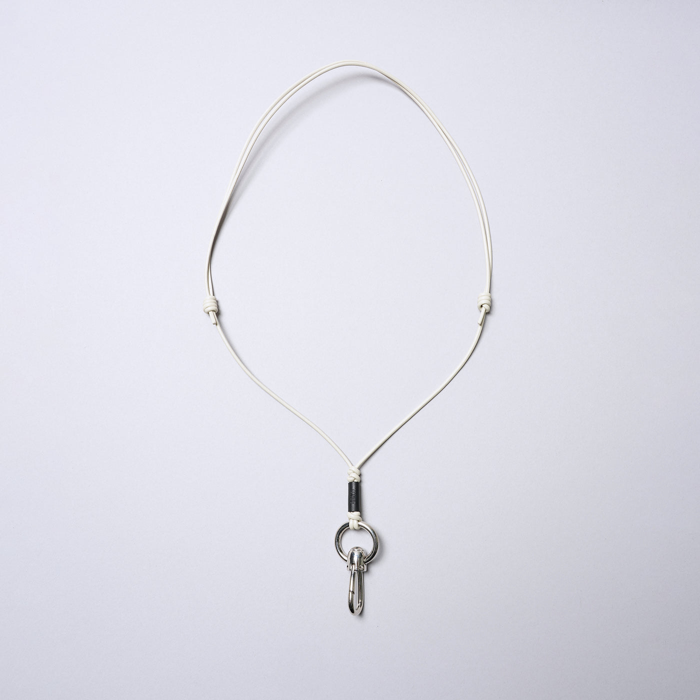 <SENTI FLATTER THE SENSES> Multi Leather Strap (Carabiner) / Black