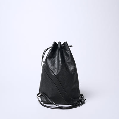 <SENTI FLATTER THE SENSES> Super Lightweight Dyneema Leather Drawstring Bag L  / Black