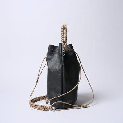 <SENTI FLATTER THE SENSES> Super Lightweight Dyneema Leather Drawstring 2 Way Bag / Black x Camel