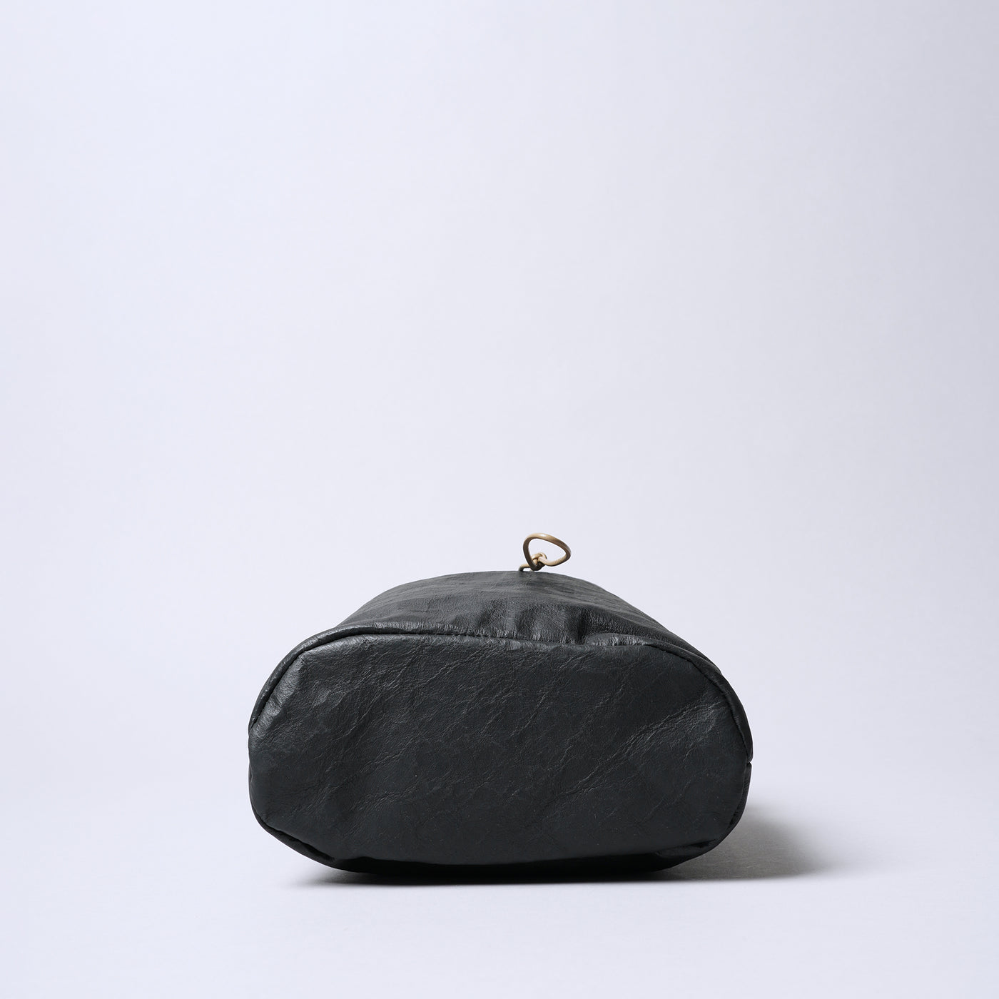 <SENTI FLATTER THE SENSES> Super Lightweight Dyneema Leather Drawstring 2 Way Bag / Black x Camel
