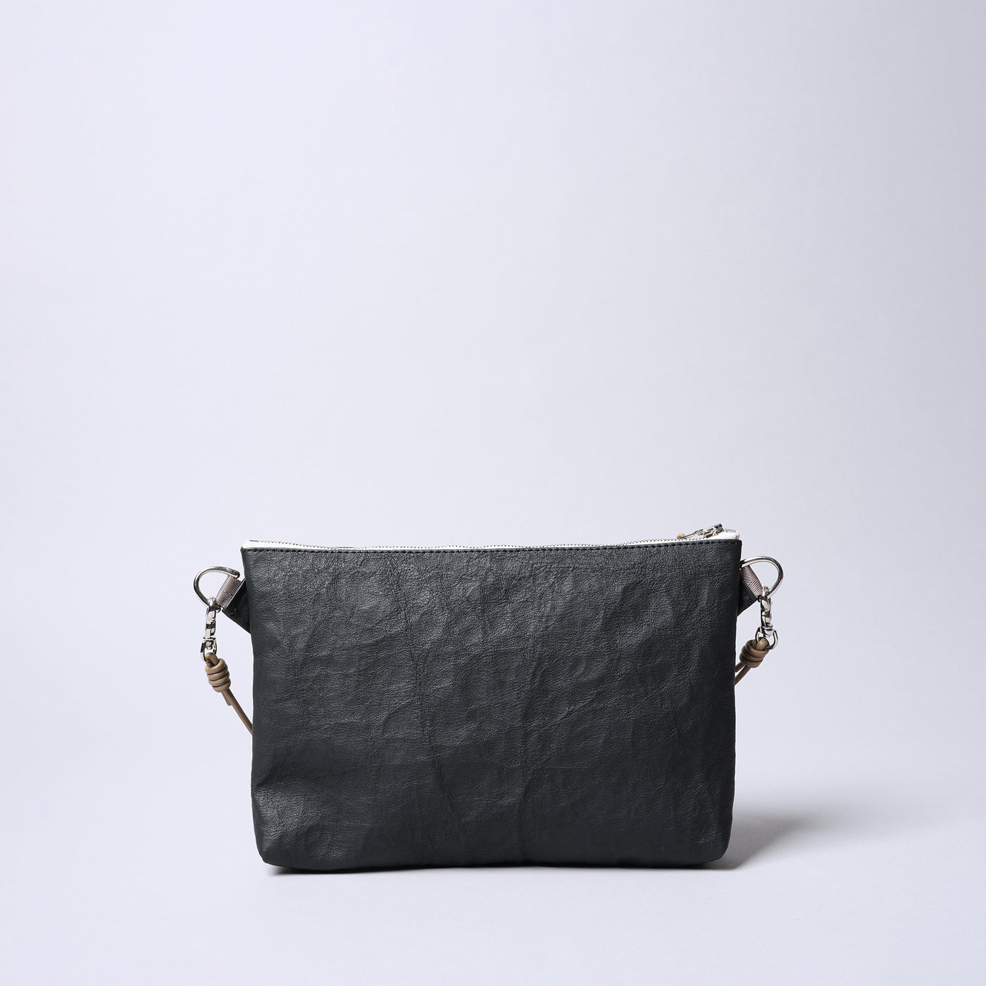 <SENTI FLATTER THE SENSES> Super Lightweight Dyneema Leather 2 Way Sacoche / Black x Camel