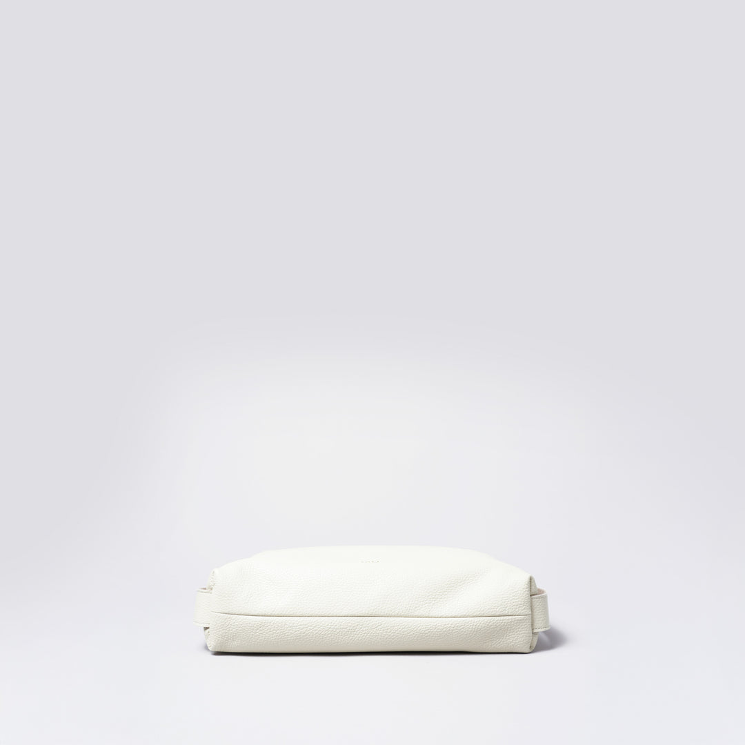 ソエル＞A4サイズが横に入る2wayリュック/ブラック | テーーマ teema