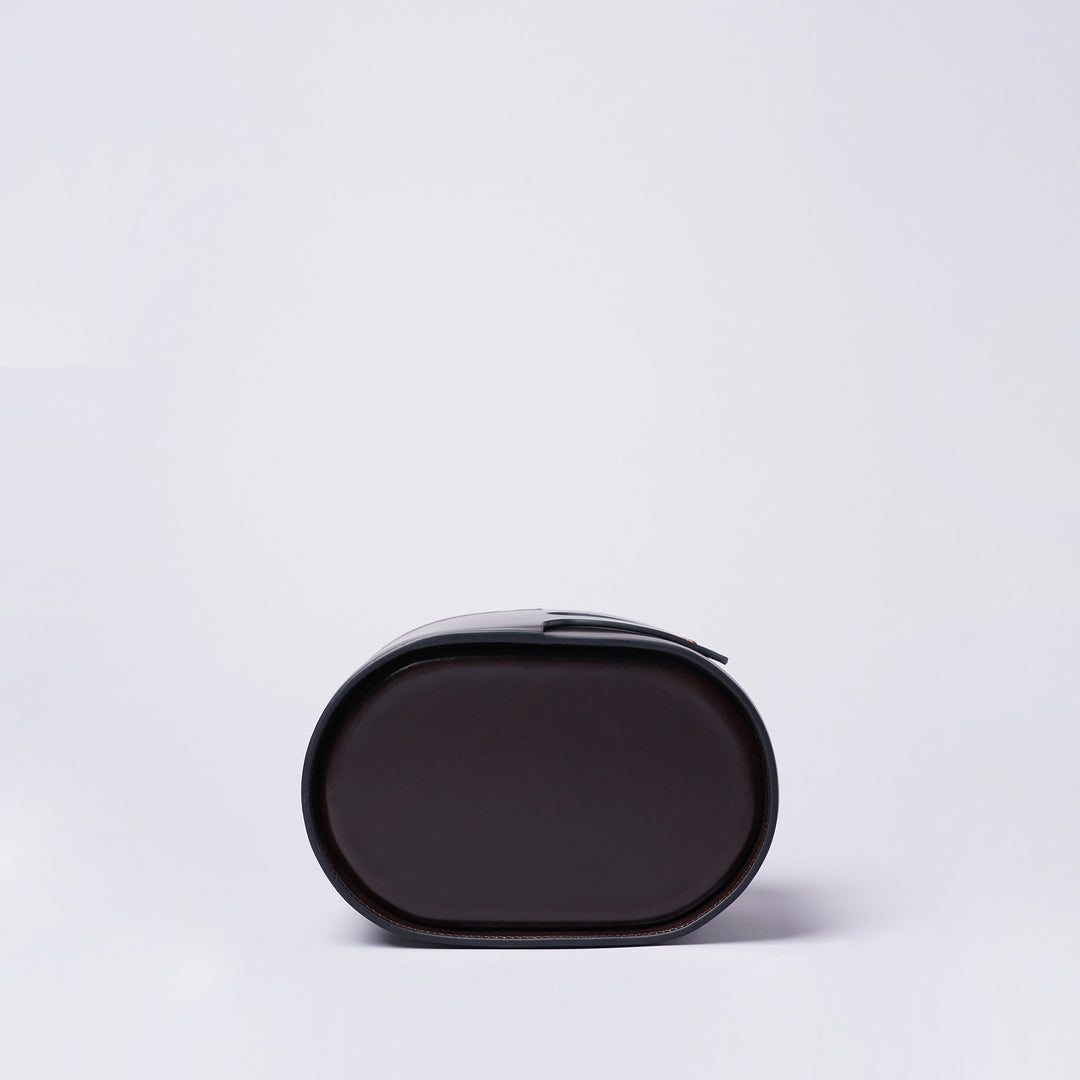 ワイルドスワンズ＞SADDLE PULL UP / GORDON/ブラック