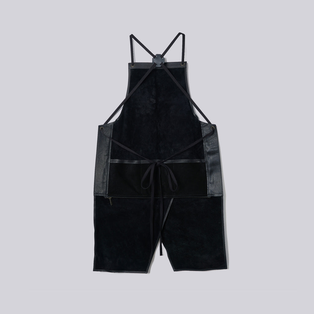 aruciウォッシャブルレザーハカマエプロンブラックレギュラーサイズAP019 aruciウォッシャブルレザーハカマエプロンブラックレギュラー