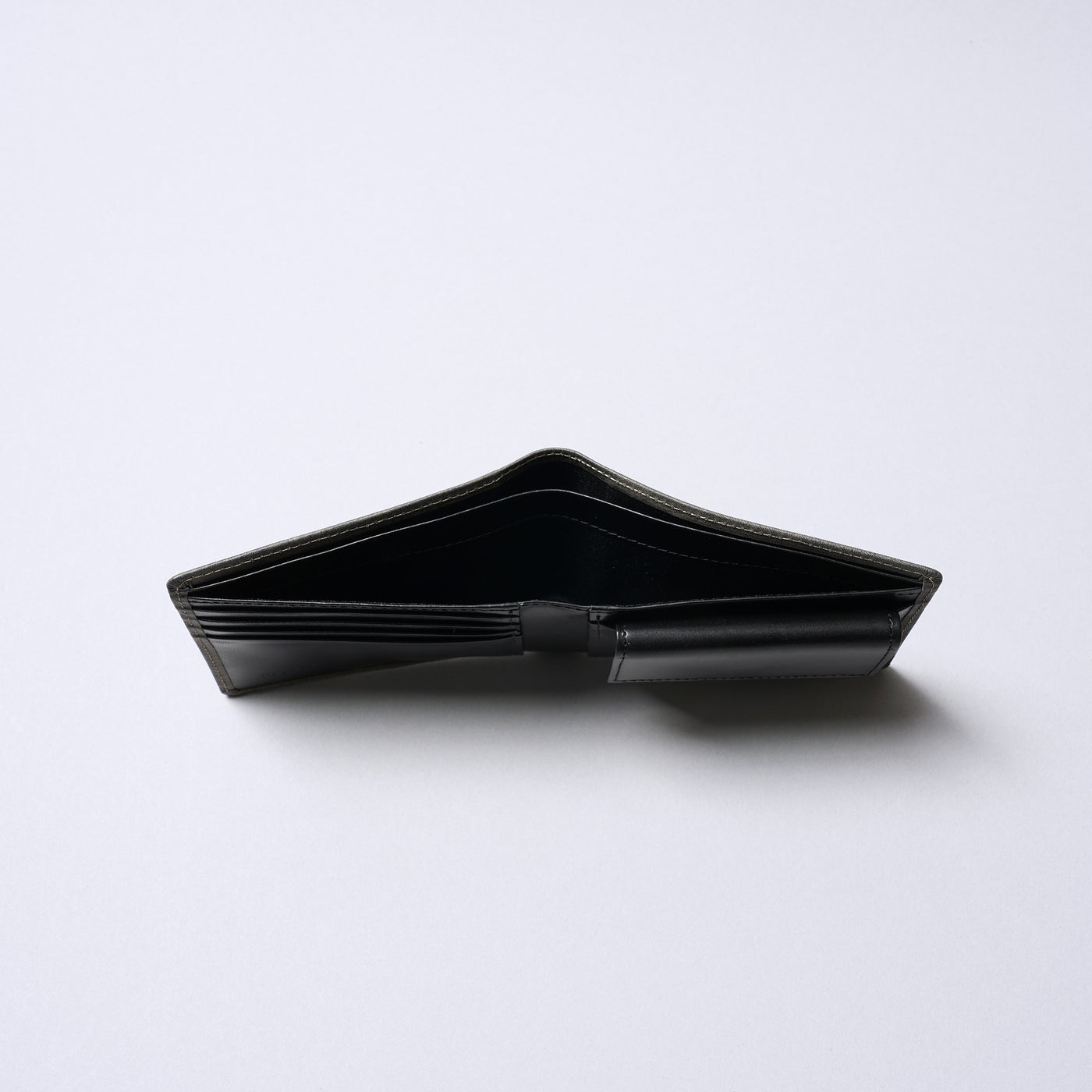 ＜エンリオ＞二つ折り財布/ブラック