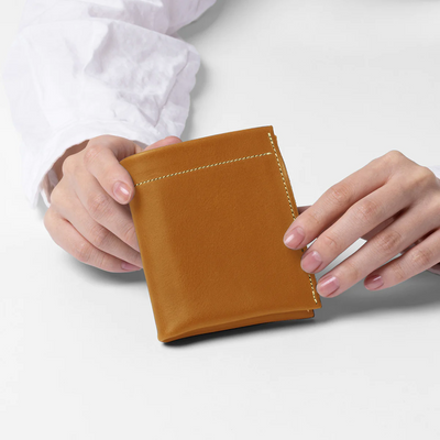 ＜M ripple customized folded wallet, brownish