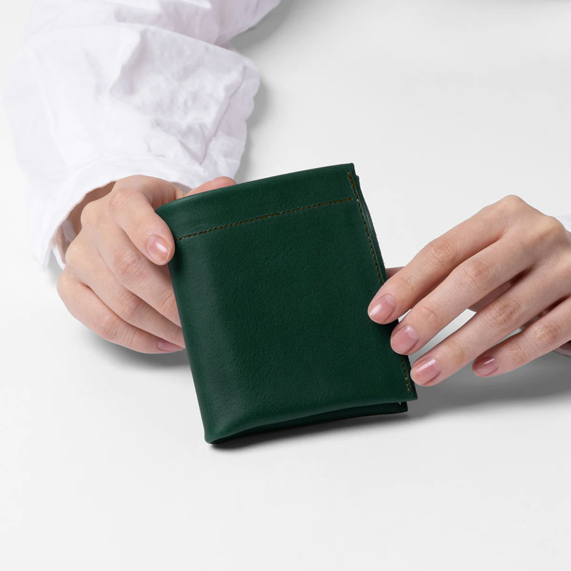＜エムリップル＞ カスタマイズ 二つ折財布 グリーン系