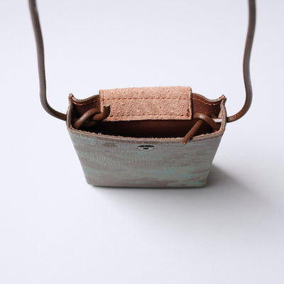 ＜ケウ＞スキニーケース S（7.5inch）/真鍮錆