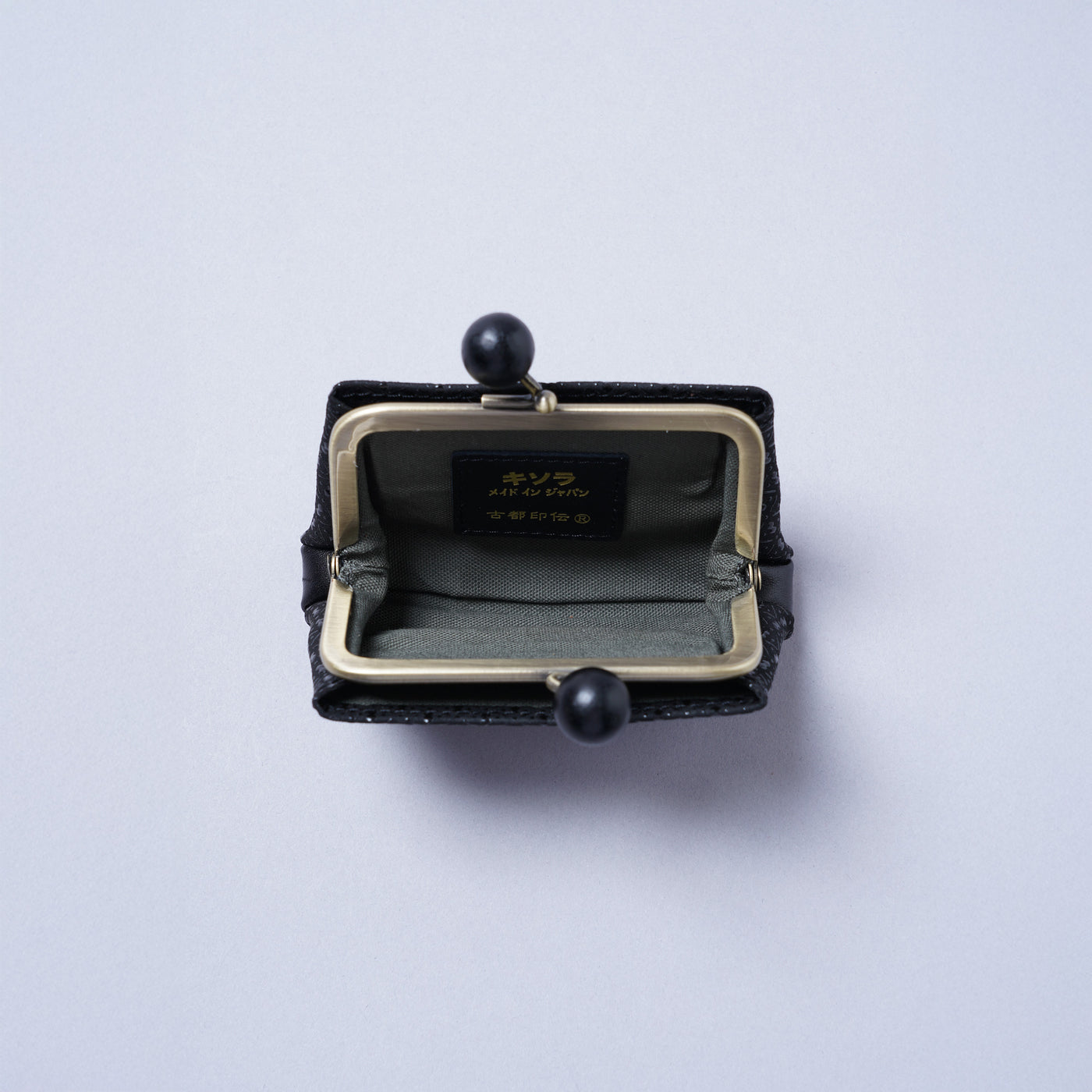 <kissora> Kotoinden Kiss Lock Mini Wallet / Kikko BEG