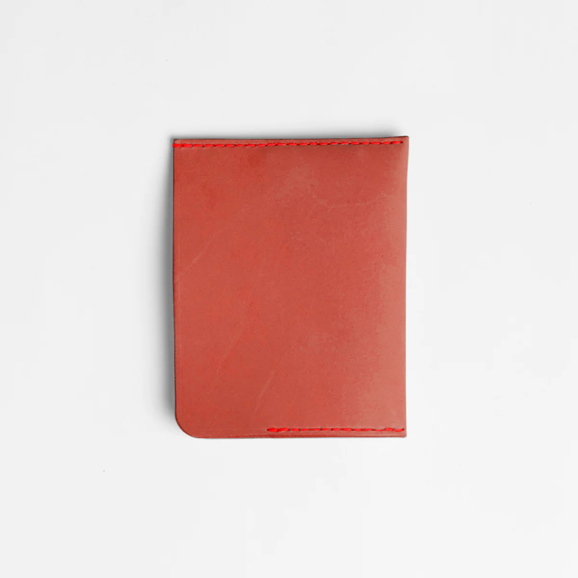 ＜Customized nane half wallet, reddish