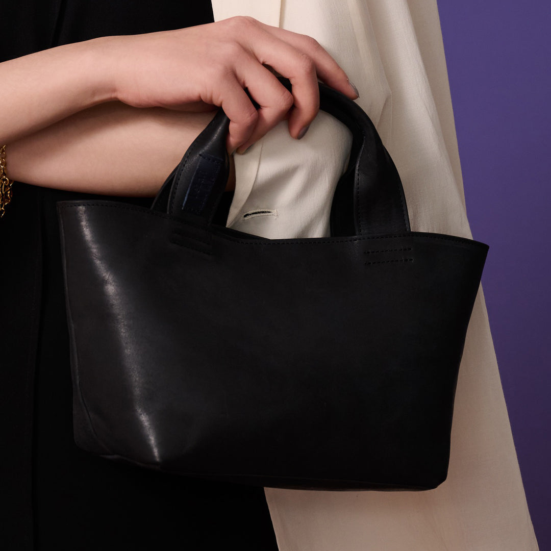 極美品　ブラックオールレザー　トートバッグ レザリ＞モスミニトート/ブラック | テーーマ teema