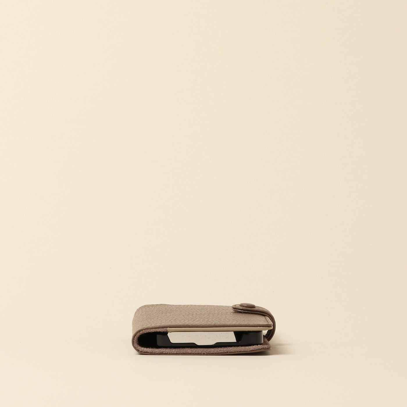 ＜CALDO…TOKYO JAPAN＞ CROSSOVER iPhone 手機殼 (iPhone12 / 12Pro) / 灰褐色