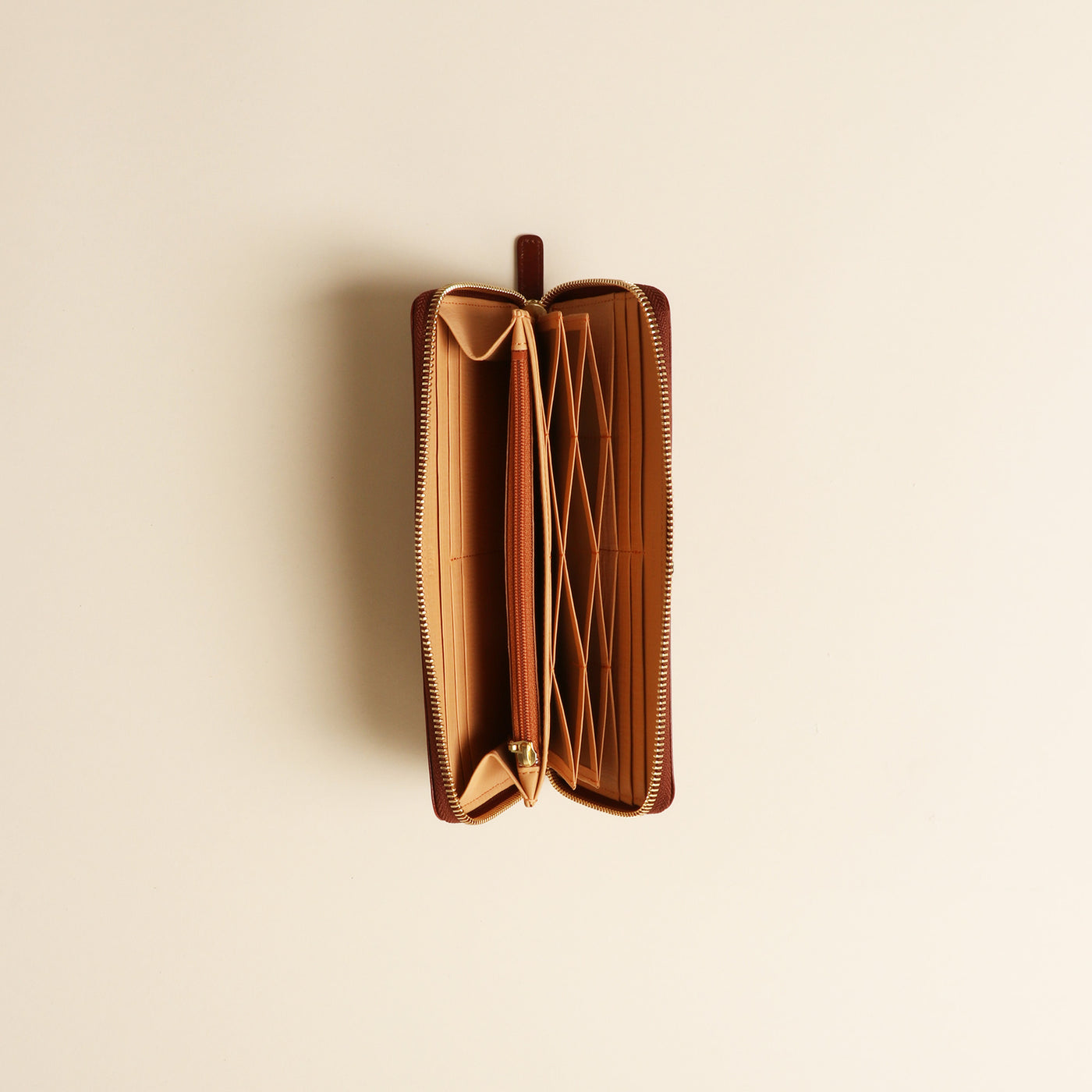 <CYPRIS> Shirasagi leather round zipper honey cell ®long wallet / brown
