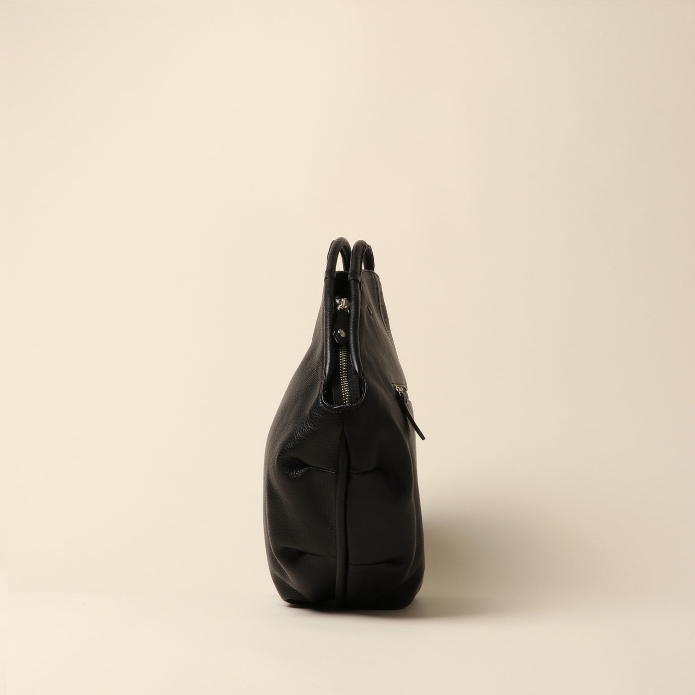 <STN> Feel series leather 2-way bag / black