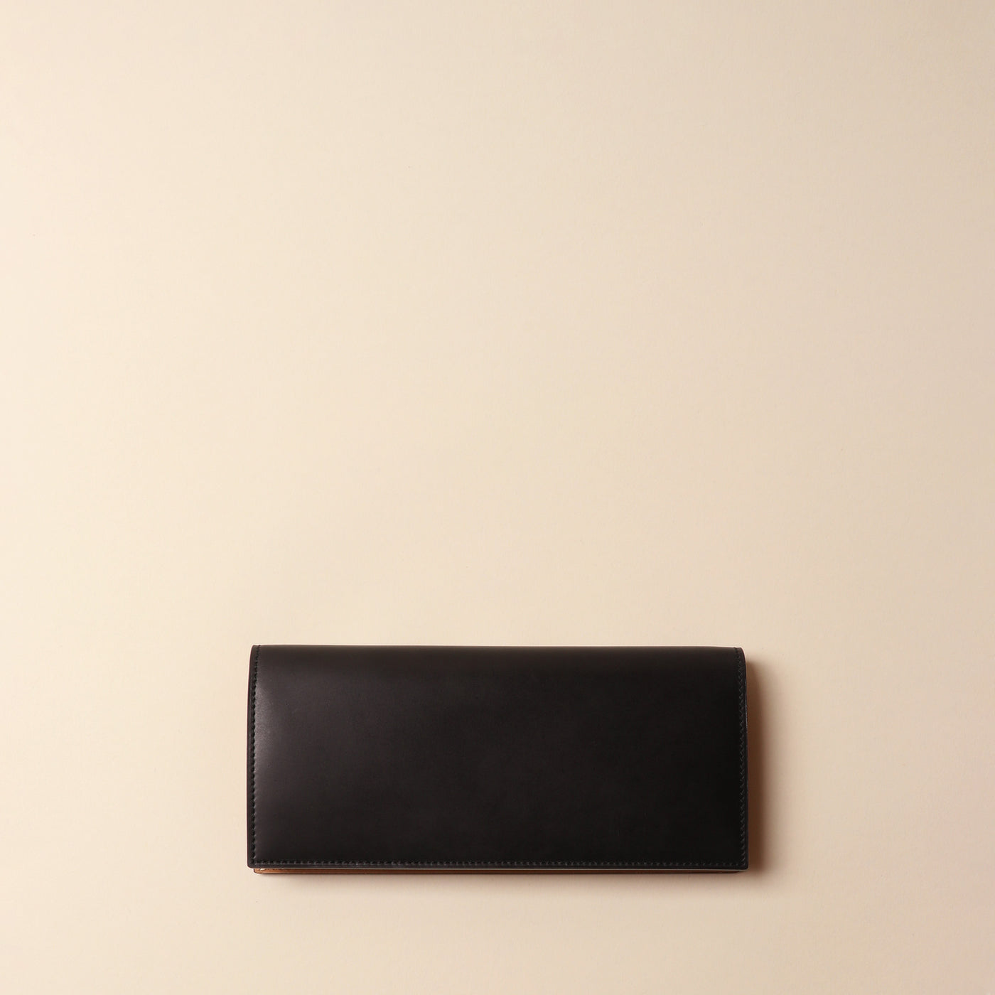 ＜フラソリティ＞ 水染めオイルコードバン長財布（小銭入付き）/ブラック